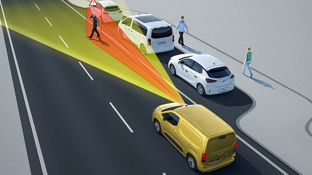 Opel Combo Van - Bezpečnost - Automatické nouzové brzdění Opel Combo Van