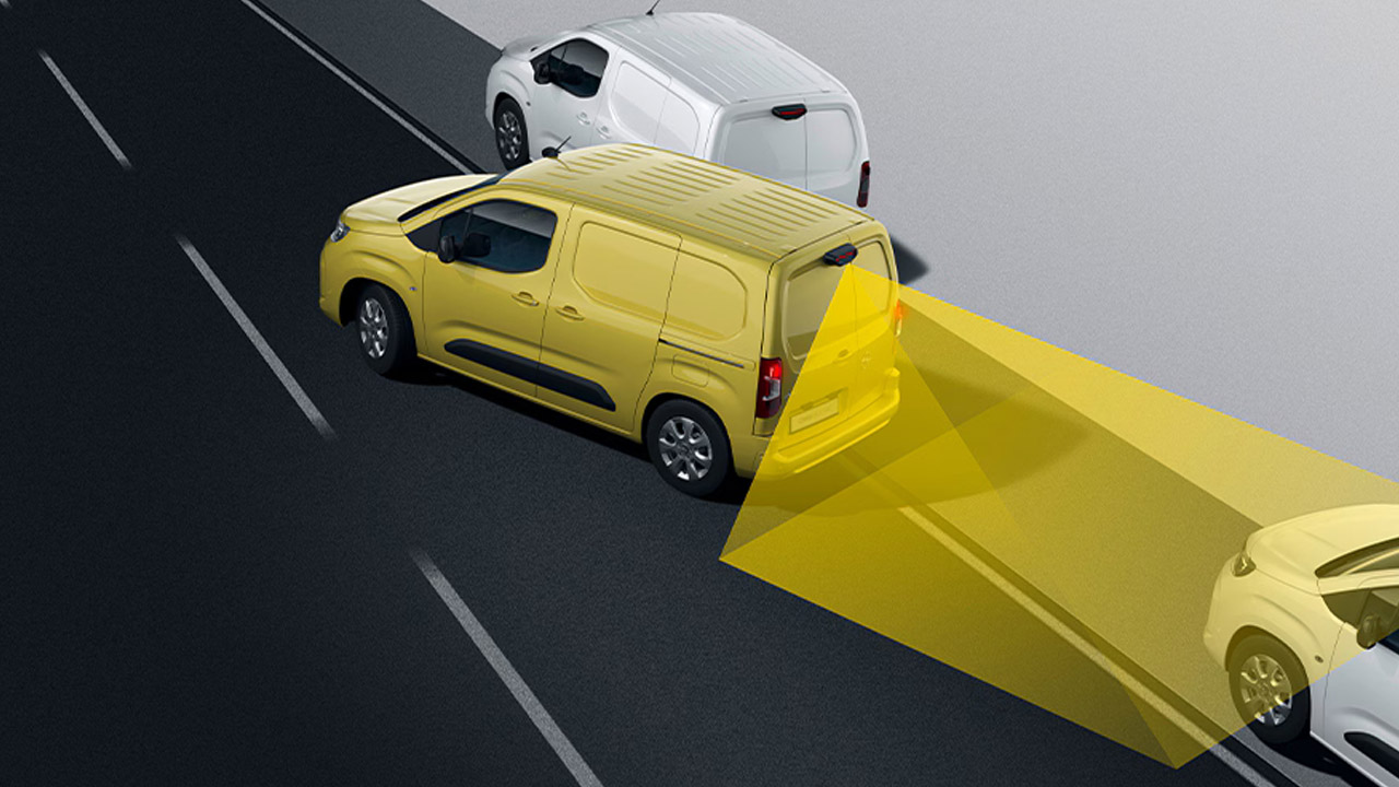 Opel Combo Van - Bezpečnost - Zadní kamera Opel Combo Van
