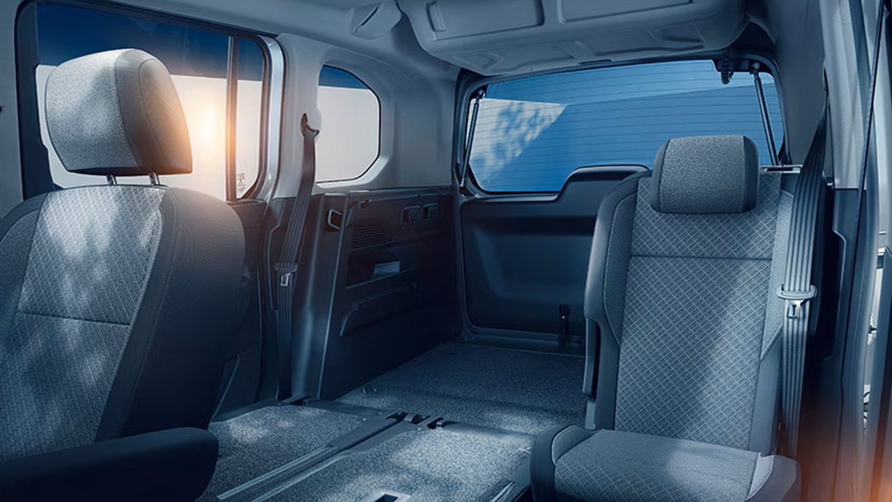 Opel Combo - Všestrannost - Zadní dělená sedadla Opel Combo