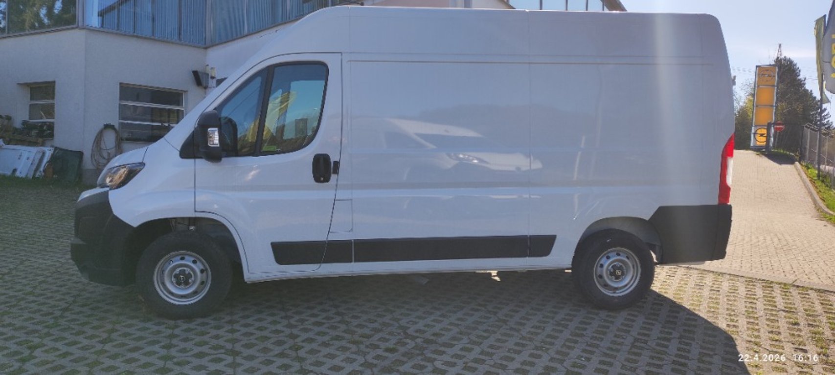 Opel Movano