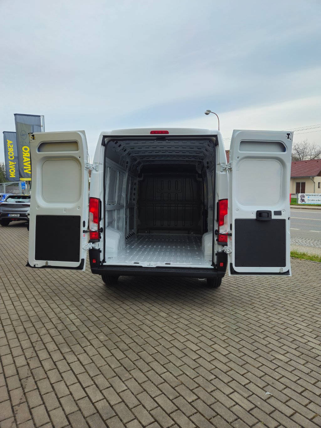 Opel Movano