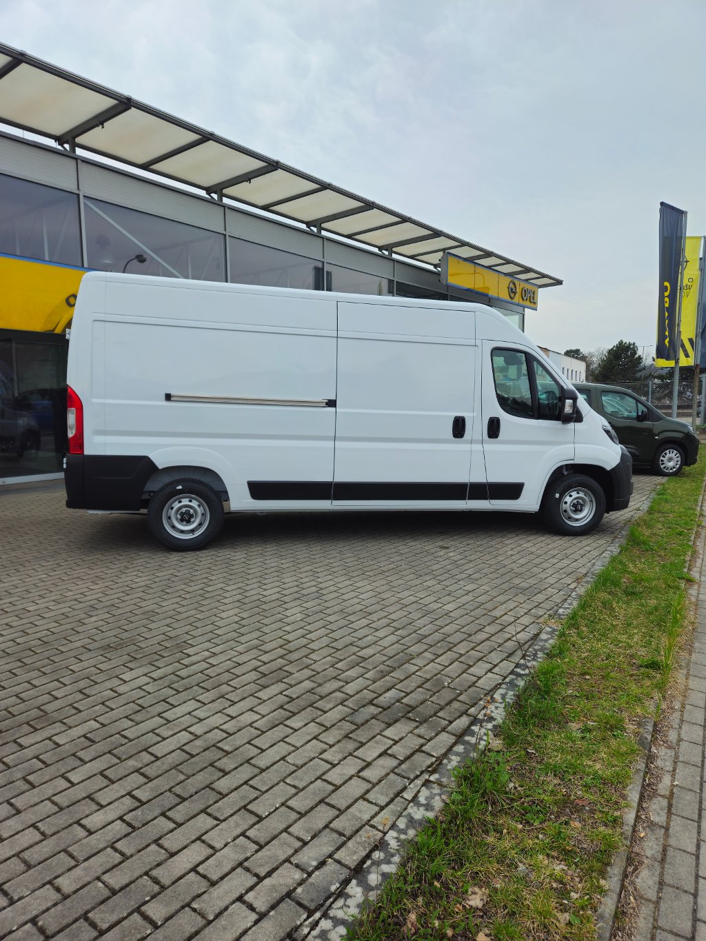 Opel Movano