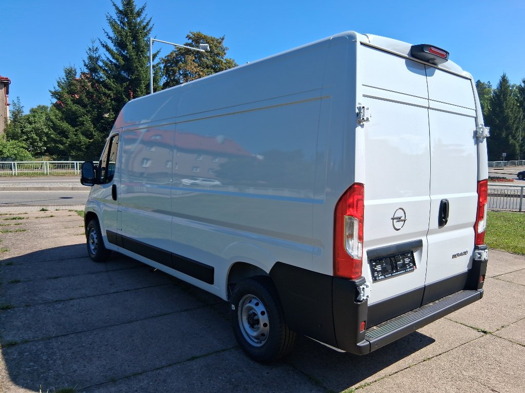 Opel Movano