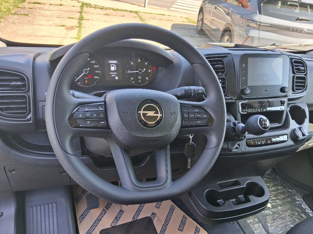 Opel Movano